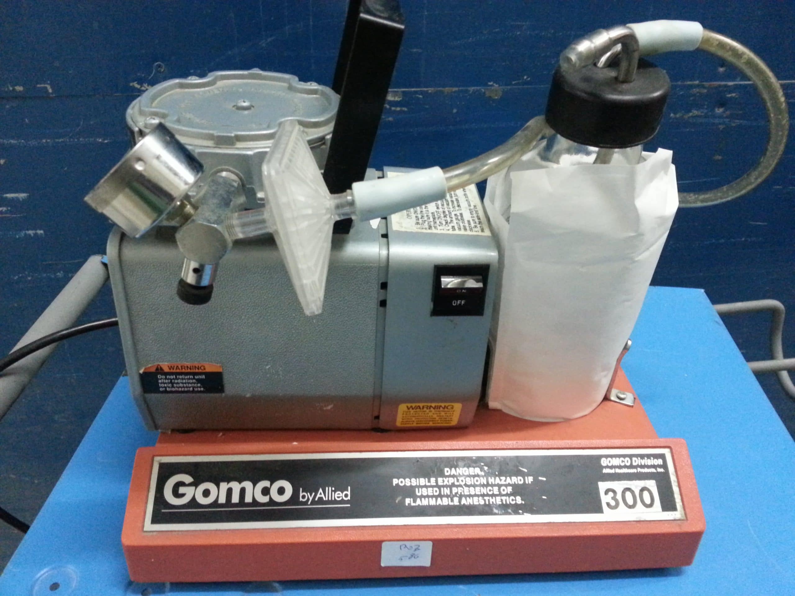 ▲ מכשיר שאיבה Gomco Suction 300 - מאיר רוז מדיקל